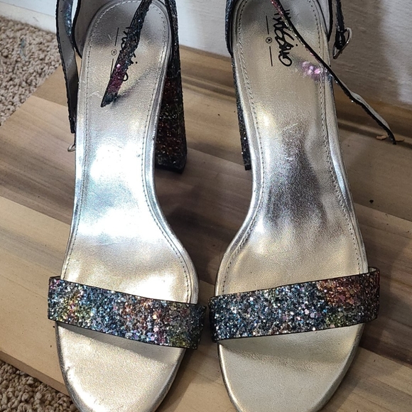 Rainbow glitter heels!! - Picture 4 of 6